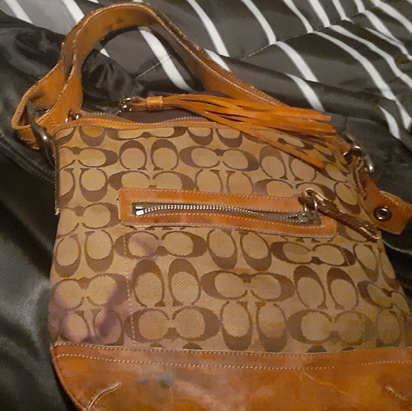 Coach purse - Picture 2 of 3